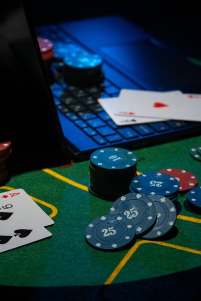 11bola gacor app showing live blackjack table and sportsbook betting interface